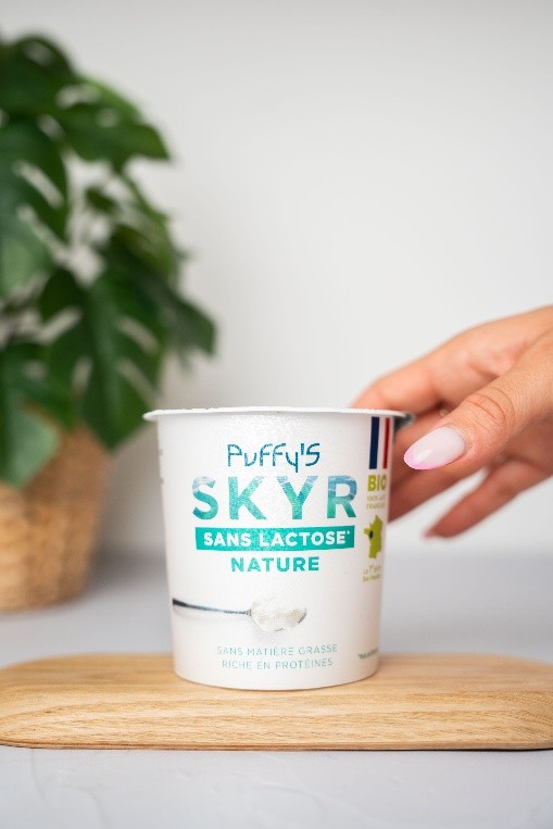 Découvrez lz skyr sans lactose Puffy's nature. Un skyr sans matière grasse et riche en protéines, idéal pour les personnes intolérantes au lactose.